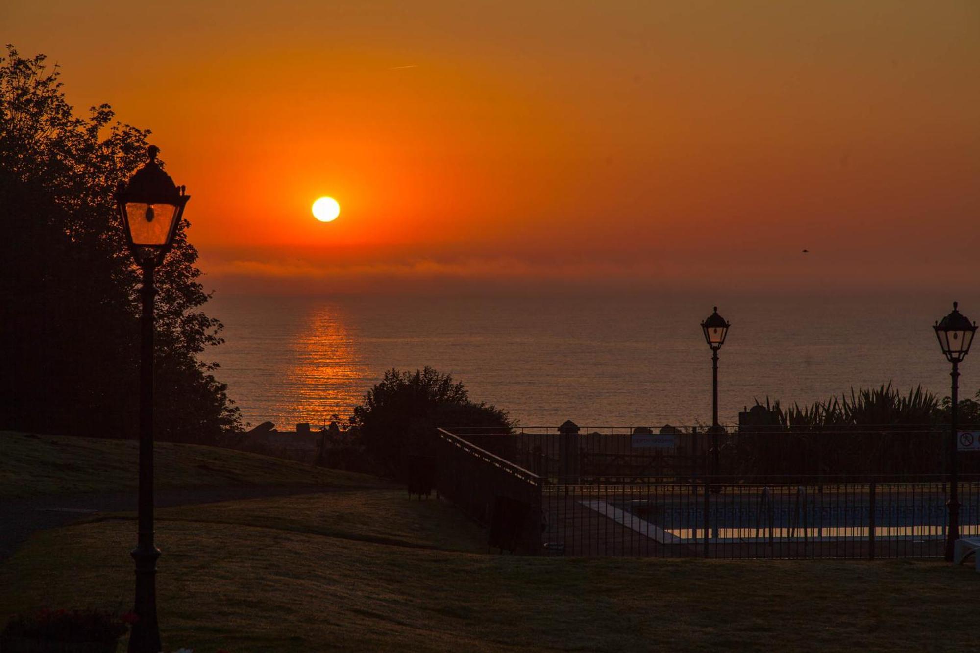 דוליש Langstone Cliff Hotel מראה חיצוני תמונה